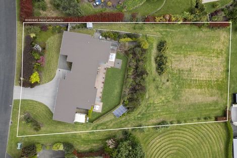 Photo of property in 33r Oceana Drive, Welcome Bay, Tauranga, 3175