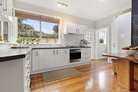 Photo of property in 85 The Parade, Island Bay, Wellington, 6023