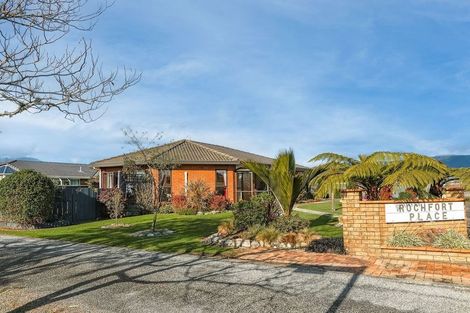 Photo of property in 11 Hunter Street, Westport, 7825