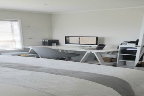 Photo of property in 1/32 Shanaway Rise, Hillcrest, Auckland, 0627