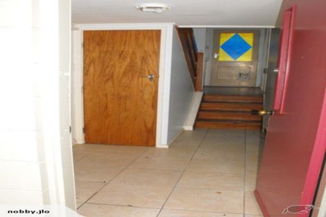 Photo of property in 23f6 Collins Avenue, Tawa, Wellington, 5028