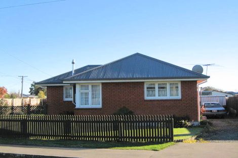 Photo of property in 2 Mortlake Street, Islington, Christchurch, 8042