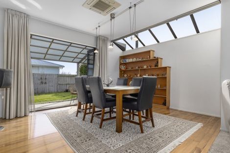 Photo of property in 39 Bristol Street, Levin, 5510