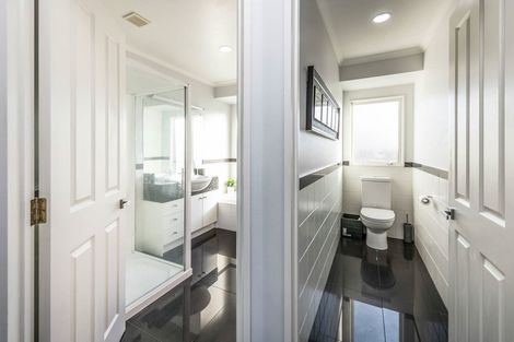 Photo of property in 6 John Brooke Crescent, East Tamaki Heights, Auckland, 2016