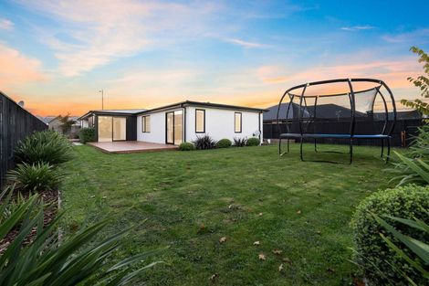 Photo of property in 13 Whitburn Avenue, Halswell, Christchurch, 8025