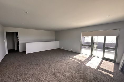 Photo of property in 11 William Bayes Place, Red Beach, 0932