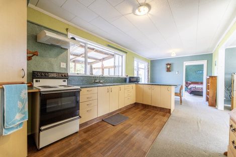 Photo of property in 2 Hughes Street, Waimate, 7924