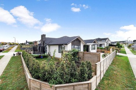 Photo of property in 2 Floyd Road, Riverhead, 0820