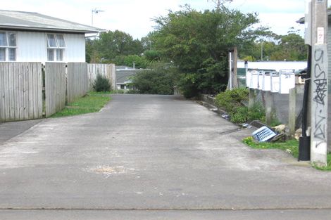 Photo of property in 31e Woodside Road, Massey, Auckland, 0614