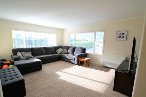 Photo of property in 1 Lassen Place, Stoke, Nelson, 7011