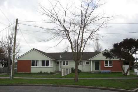 Photo of property in 11-12 Dee Place, Masterton, 5810