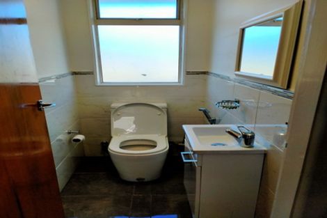 Photo of property in 18 Sarona Avenue, Glen Eden, Auckland, 0602