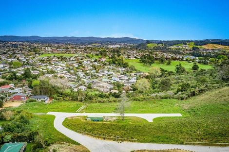 Photo of property in 3 Madeira Lane, Massey, 0614