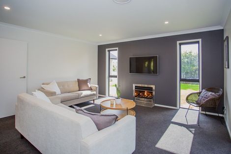 Photo of property in 52 Norfolk Drive, Cambridge, 3434