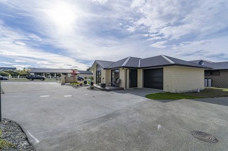 Photo of property in 10 Pop Andrew Drive, Te Anau, 9600