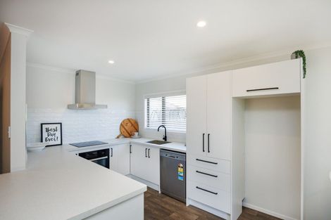 Photo of property in 10 Dahlstrom Grove, Kelvin Grove, Palmerston North, 4414