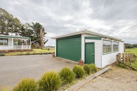 Photo of property in 296 Old Road West, Turitea, Palmerston North, 4472