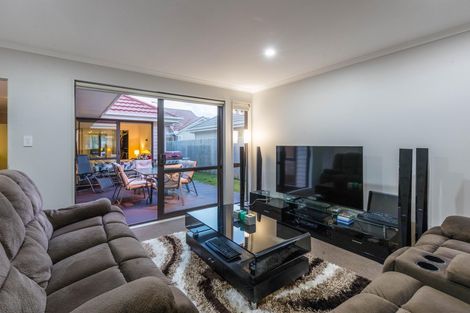 Photo of property in 20 Tarapiroe Avenue, Takanini, 2112