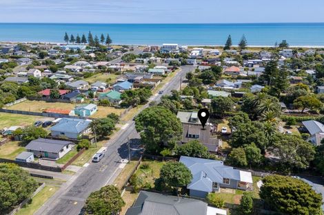 Photo of property in 18a Toi Street, Otaki Beach, Otaki, 5512