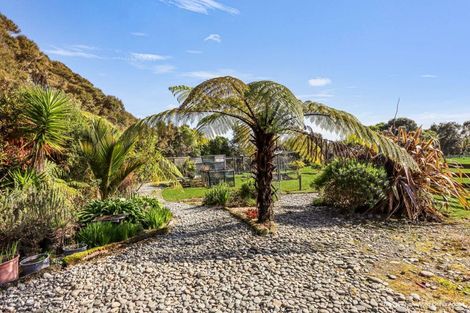 Photo of property in 236 Alma Road, Westport, 7892