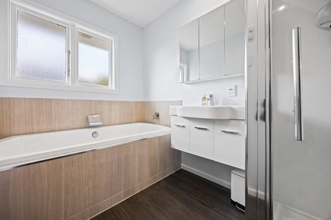 Photo of property in 72 Dunedin Street, Redwood, Christchurch, 8051