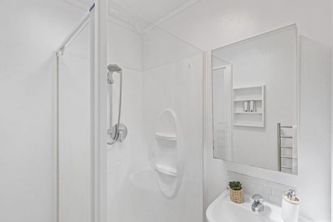 Photo of property in 2/6 Ingram Street, Papakura, 2110