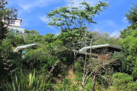 Photo of property in 32 Melrose Road, Island Bay, Wellington, 6023