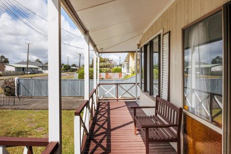 Photo of property in 52 Sherwill Street, Feilding, 4702