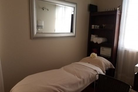 Photo of property in 128 Wilsons Road, Saint Martins, Christchurch, 8022