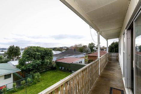 Photo of property in 6 Davies Lane, New Plymouth, 4310