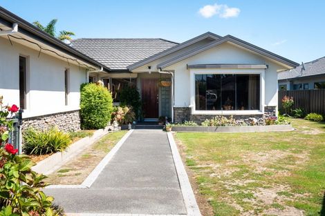 Photo of property in 16 Delta Mews Place, Clive, 4102