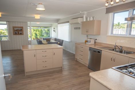 Photo of property in 28 Berghan Road, Coopers Beach, 0420