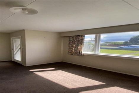Photo of property in 18 Iredale Road, Hawera, 4610