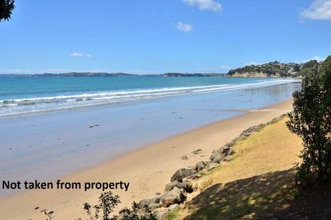 Photo of property in 148 Red Beach Road, Red Beach, 0932