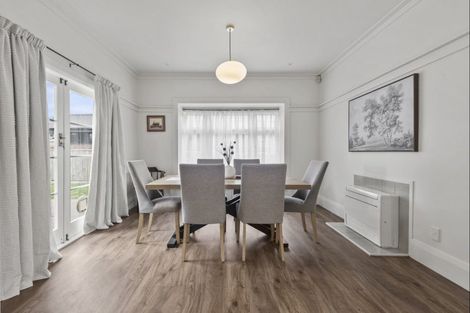 Photo of property in 73 Brightwater Terrace, Terrace End, Palmerston North, 4410