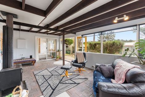 Photo of property in 16 Arthur Street, Waikawa Beach, Levin, 5573