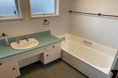 Photo of property in 94 Napier Road, Havelock North, 4130