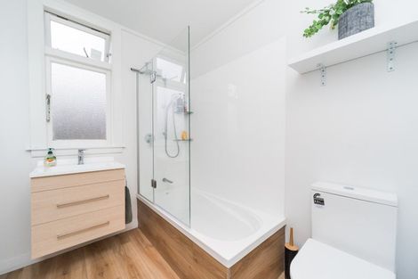 Photo of property in 28 Matamau Street, Palmerston North, 4414