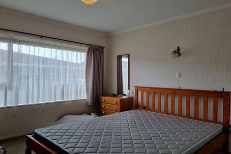 Photo of property in 2/2 Broadway, Waitara, 4320
