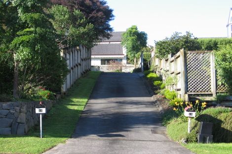 Photo of property in 18 Ewhurst Place, Goodwood Heights, Auckland, 2105