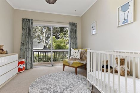 Photo of property in 18 Glade Place, Birkenhead, Auckland, 0626