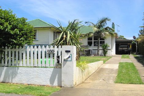 Photo of property in 100 Mountain Road, Mangere Bridge, Auckland, 2022