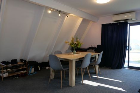 Photo of property in 9 Toporoa View, Ascot Park, Porirua, 5024