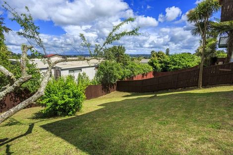 Photo of property in 1/38 Birkdale Road, Birkdale, Auckland, 0626