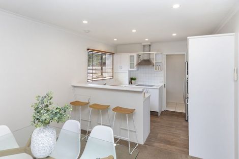 Photo of property in 129 Avonhead Road, Avonhead, Christchurch, 8042