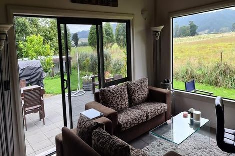 Photo of property in 131 Arapaepae Road South, Levin, 5571