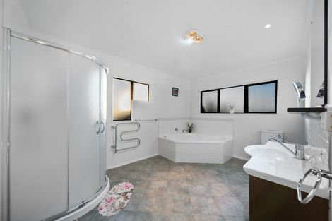 Photo of property in 7 Lamia Place, The Gardens, Auckland, 2105