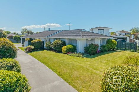 Photo of property in 22 Bucknell Street, Sockburn, Christchurch, 8042