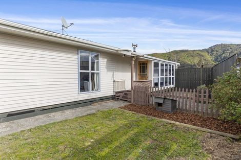 Photo of property in 310 Wellington Road, Wainuiomata, Lower Hutt, 5014