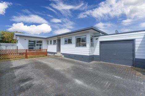 Photo of property in 2/35 Otupai Street, Two Mile Bay, Taupo, 3330